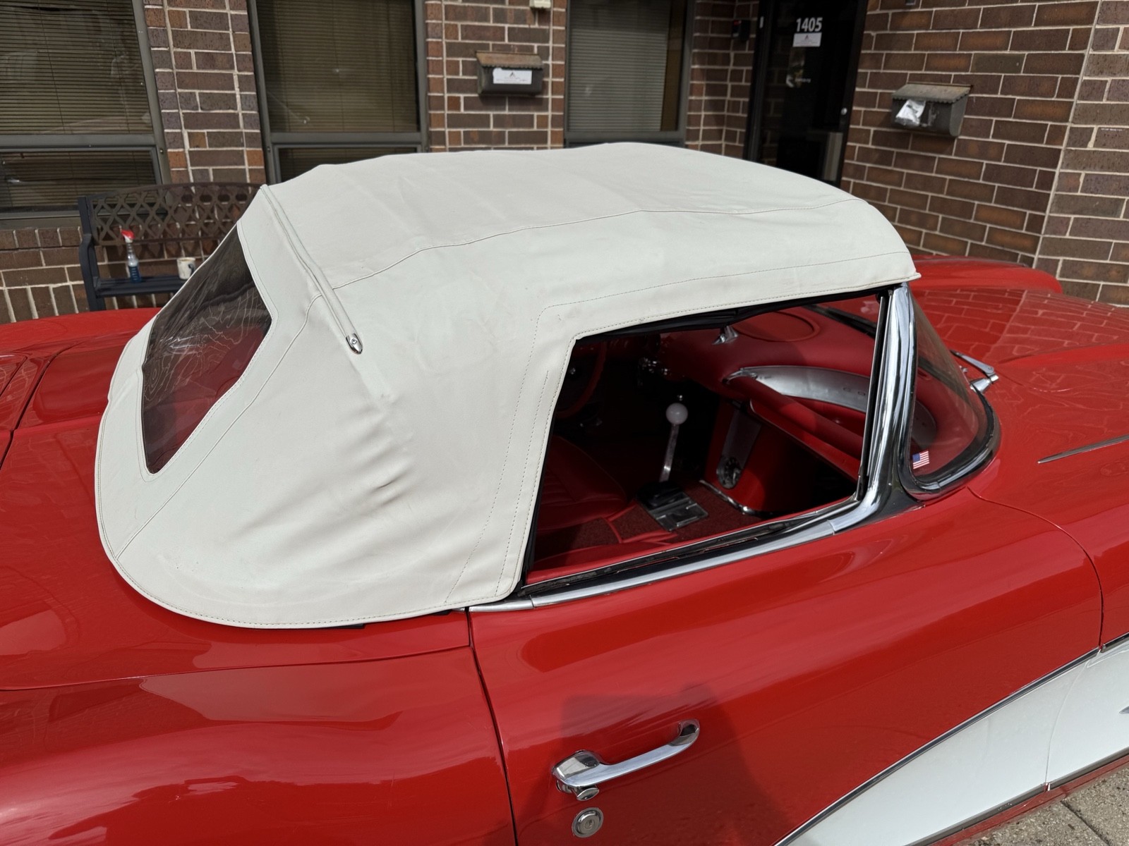 Chevrolet-Corvette-1961-6