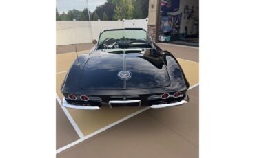 Chevrolet-Corvette-1961-BlackWhite-Black-2