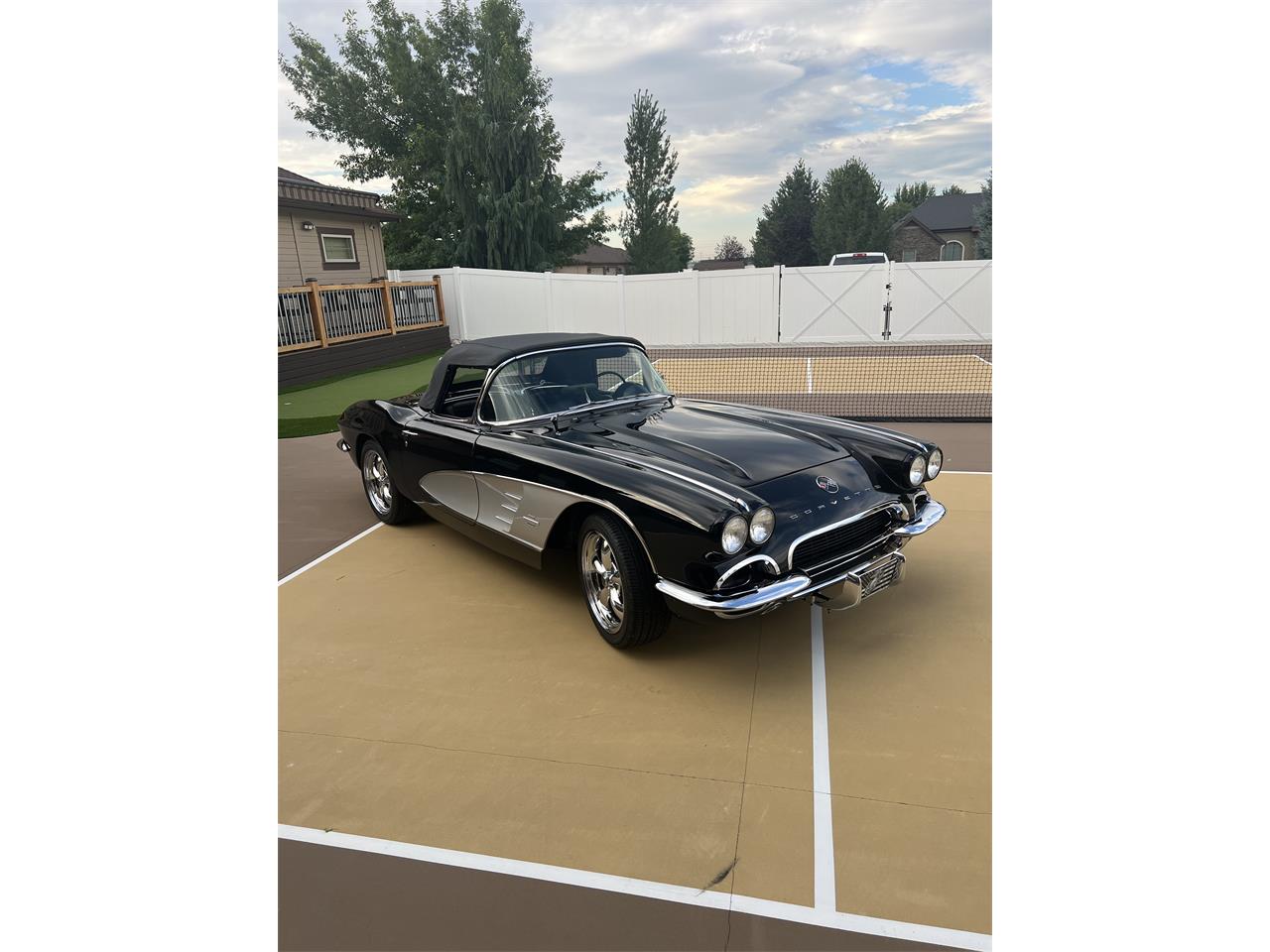 Chevrolet-Corvette-1961-BlackWhite-Black-7