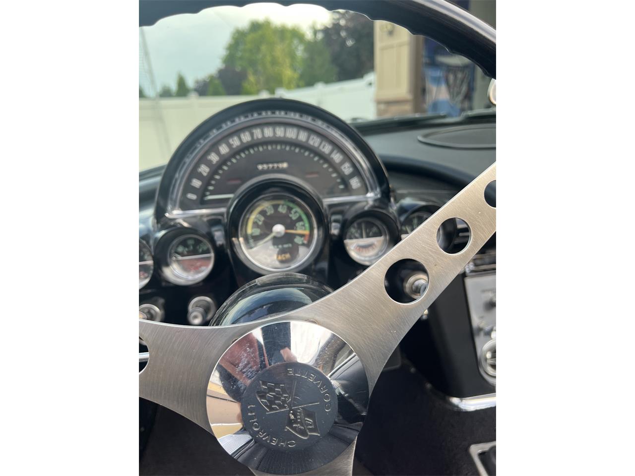 Chevrolet-Corvette-1961-BlackWhite-Black-9