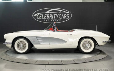 Chevrolet-Corvette-1961-Convertible-7