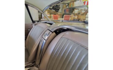 Chevrolet-Corvette-1961-Fawn-Fawn-14