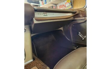 Chevrolet-Corvette-1961-Fawn-Fawn-15