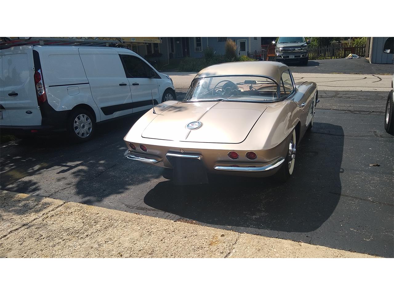 Chevrolet-Corvette-1961-Fawn-Fawn-6