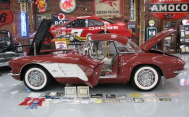 Chevrolet-Corvette-1961-Honduras-Maroon-Fawn-7