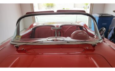 Chevrolet-Corvette-1961-Red-Red-16