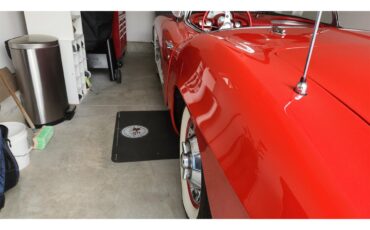 Chevrolet-Corvette-1961-Red-Red-17
