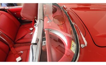 Chevrolet-Corvette-1961-Red-Red-20