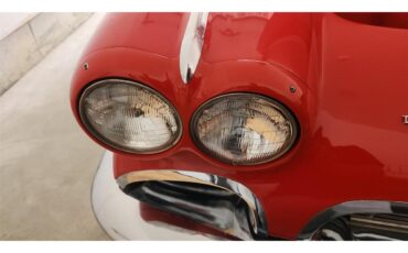 Chevrolet-Corvette-1961-Red-Red-40