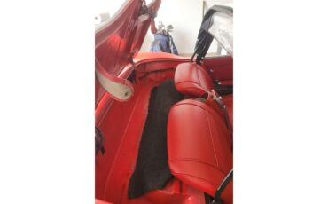 Chevrolet-Corvette-1961-Red-Red-41