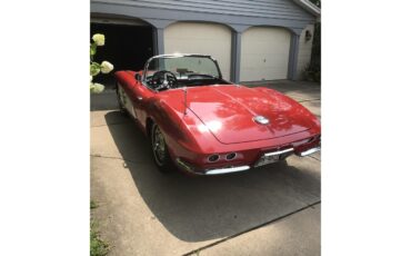 Chevrolet-Corvette-1961-Redwhite-Black-4