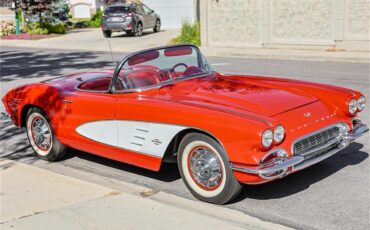 Chevrolet-Corvette-1961-Roman-RedWhite-Red-1