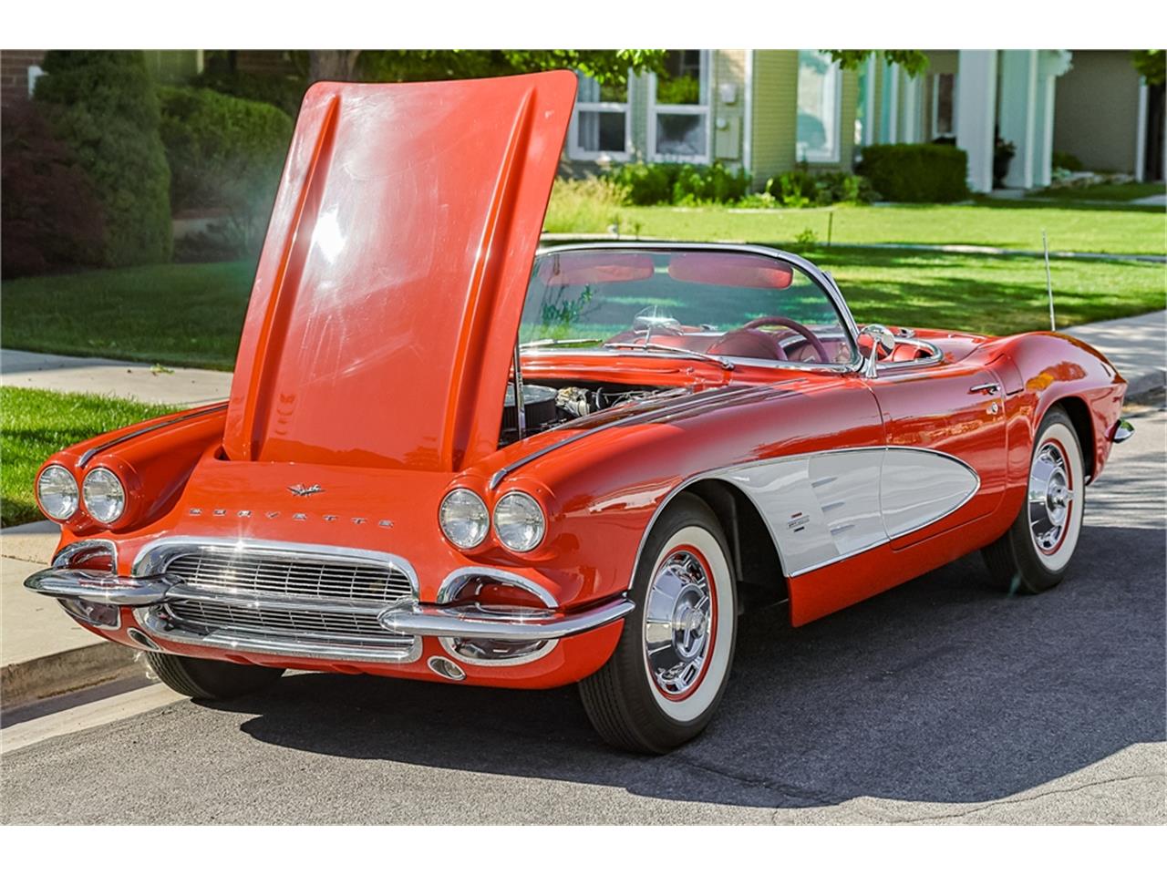 Chevrolet-Corvette-1961-Roman-RedWhite-Red-13