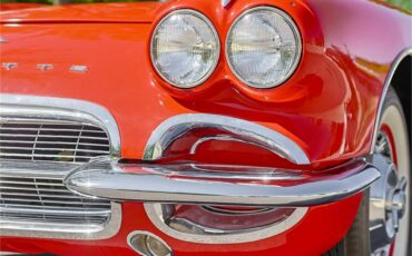 Chevrolet-Corvette-1961-Roman-RedWhite-Red-14