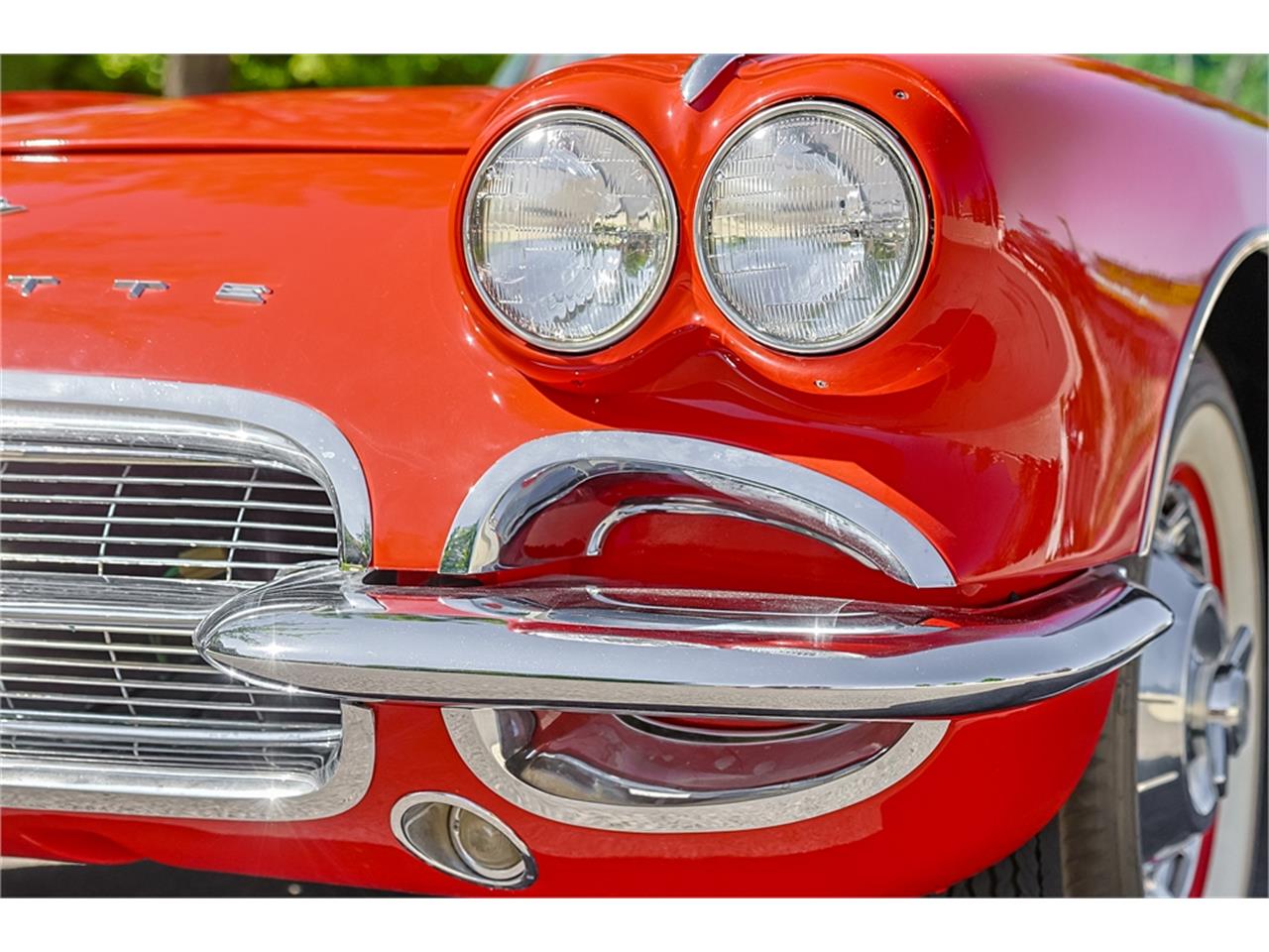 Chevrolet-Corvette-1961-Roman-RedWhite-Red-14