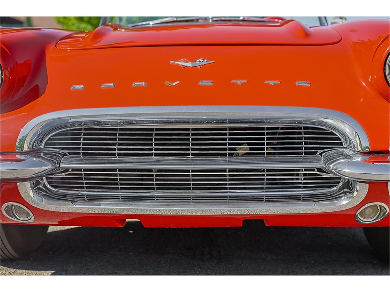 Chevrolet-Corvette-1961-Roman-RedWhite-Red-16