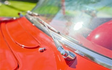 Chevrolet-Corvette-1961-Roman-RedWhite-Red-17