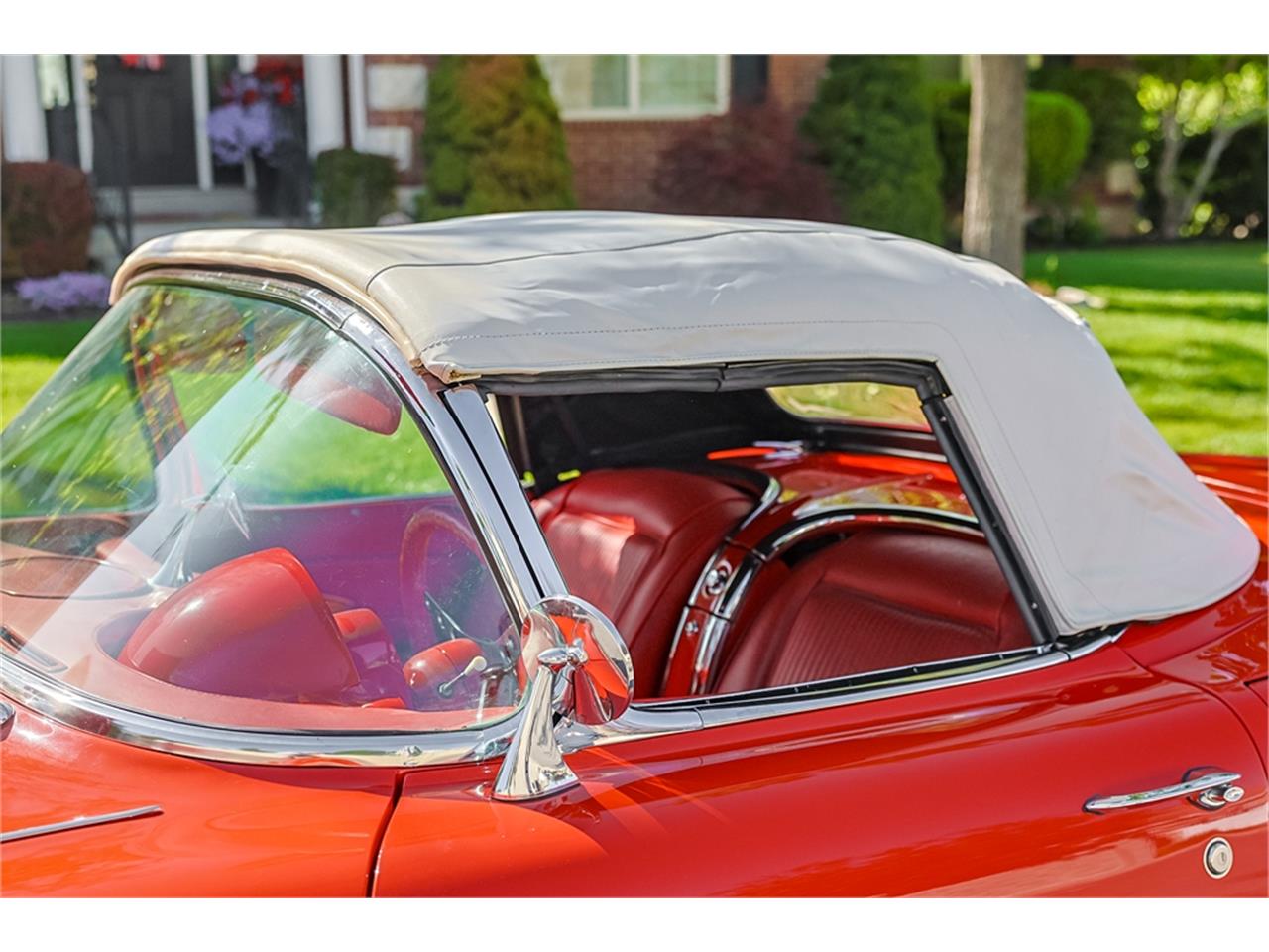 Chevrolet-Corvette-1961-Roman-RedWhite-Red-20