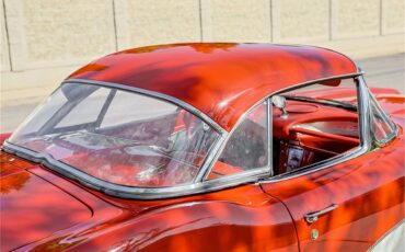 Chevrolet-Corvette-1961-Roman-RedWhite-Red-25