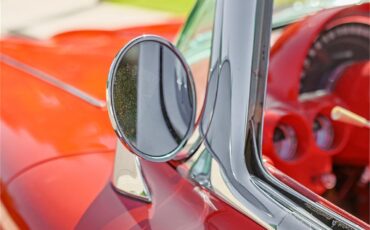 Chevrolet-Corvette-1961-Roman-RedWhite-Red-29