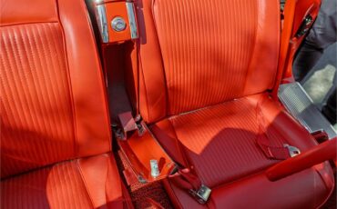 Chevrolet-Corvette-1961-Roman-RedWhite-Red-44