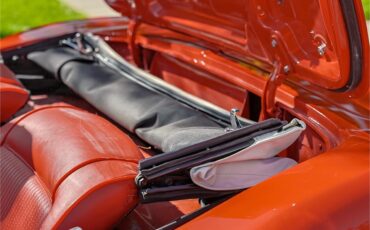 Chevrolet-Corvette-1961-Roman-RedWhite-Red-56