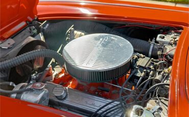 Chevrolet-Corvette-1961-Roman-RedWhite-Red-57