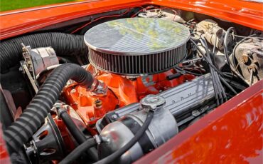 Chevrolet-Corvette-1961-Roman-RedWhite-Red-58