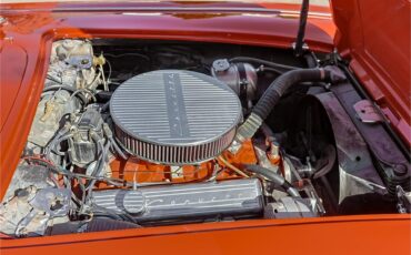 Chevrolet-Corvette-1961-Roman-RedWhite-Red-59