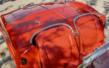 Chevrolet-Corvette-1961-Roman-RedWhite-Red-77