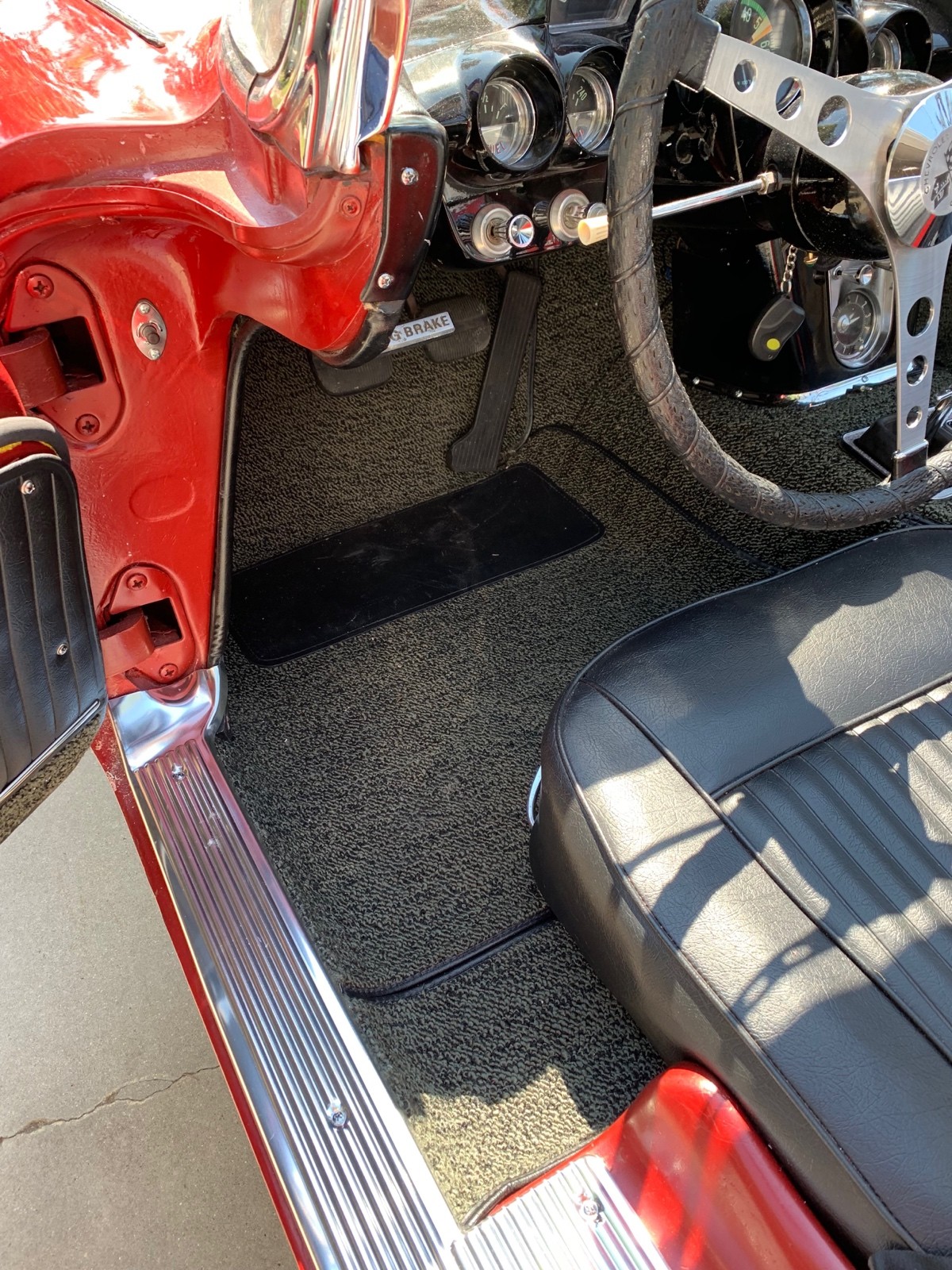 Chevrolet-Corvette-1962-10