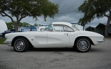 Chevrolet-Corvette-1962-Convertible-1