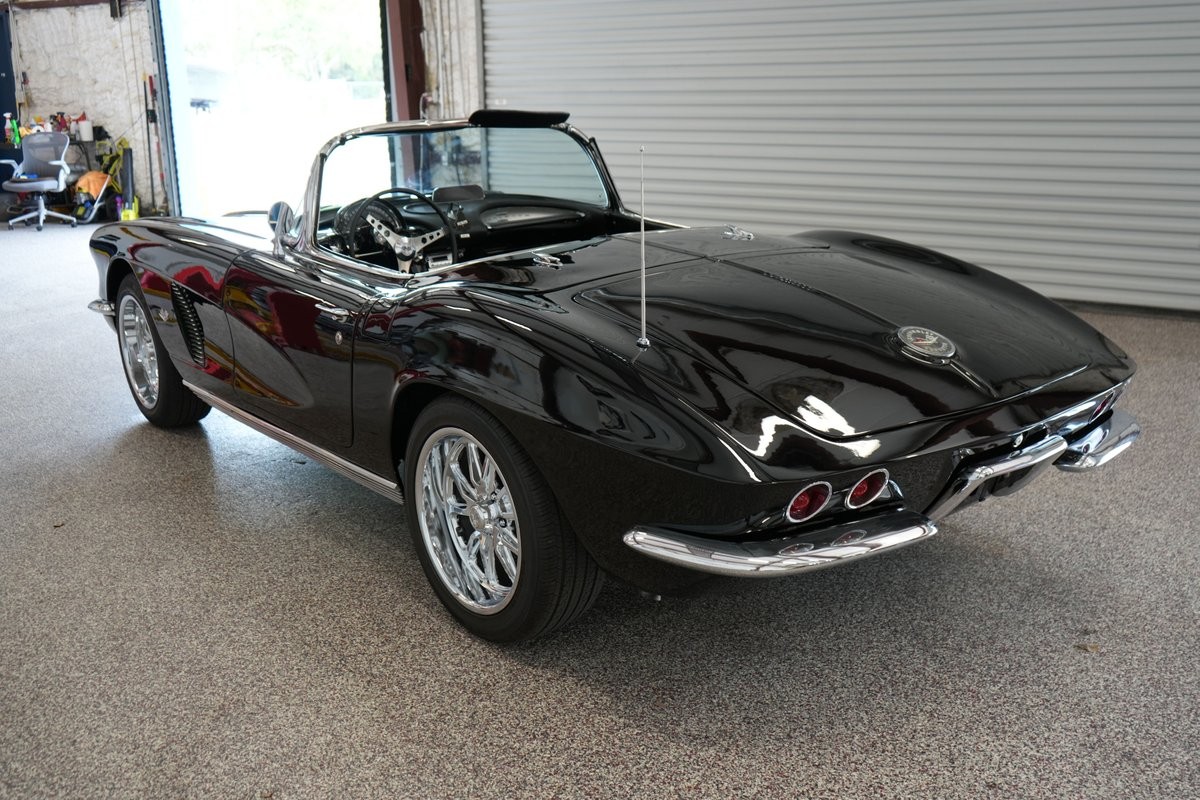 Chevrolet-Corvette-1962-Convertible-1