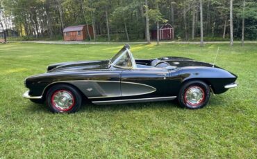 Chevrolet-Corvette-1962-Convertible-1