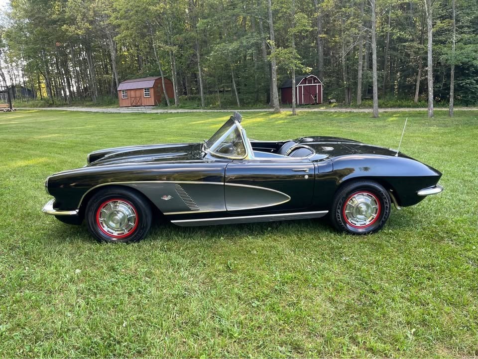 Chevrolet-Corvette-1962-Convertible-1