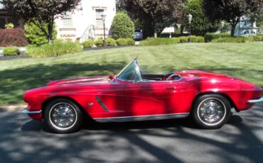 Chevrolet-Corvette-1962-Convertible-1