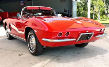 Chevrolet-Corvette-1962-Convertible-10