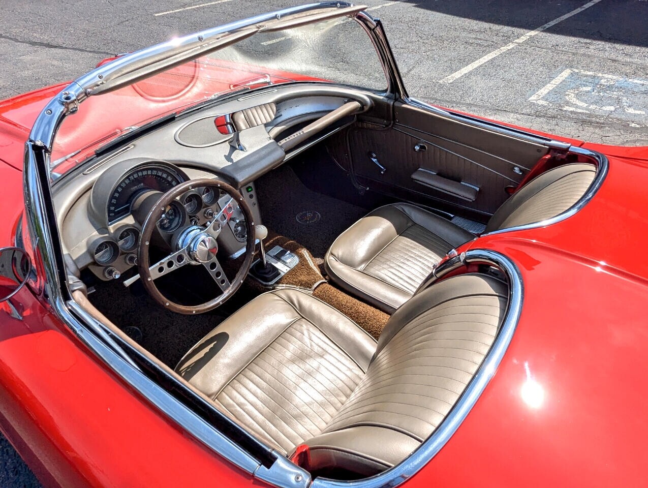 Chevrolet-Corvette-1962-Convertible-10