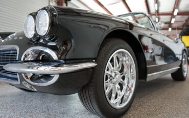 Chevrolet-Corvette-1962-Convertible-10