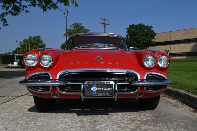 Chevrolet-Corvette-1962-Convertible-10