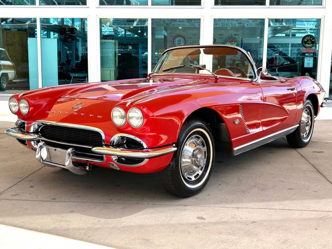 Chevrolet-Corvette-1962-Convertible-12