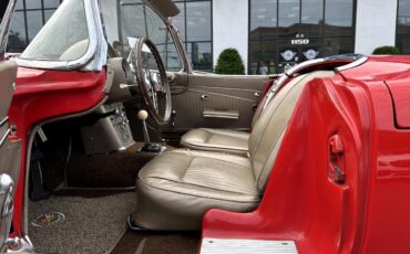 Chevrolet-Corvette-1962-Convertible-12