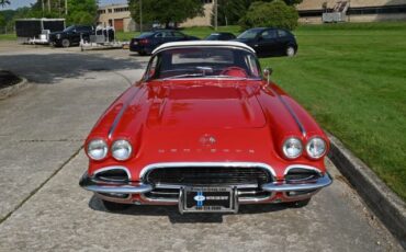 Chevrolet-Corvette-1962-Convertible-12