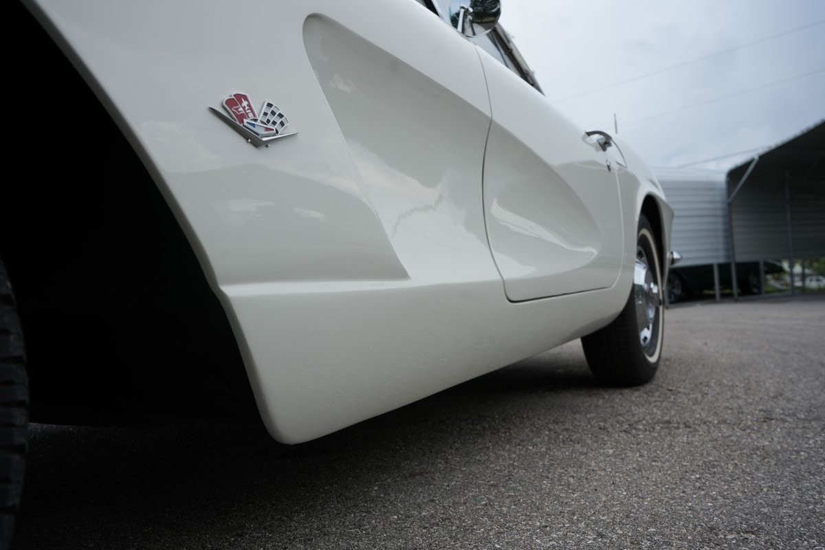 Chevrolet-Corvette-1962-Convertible-12
