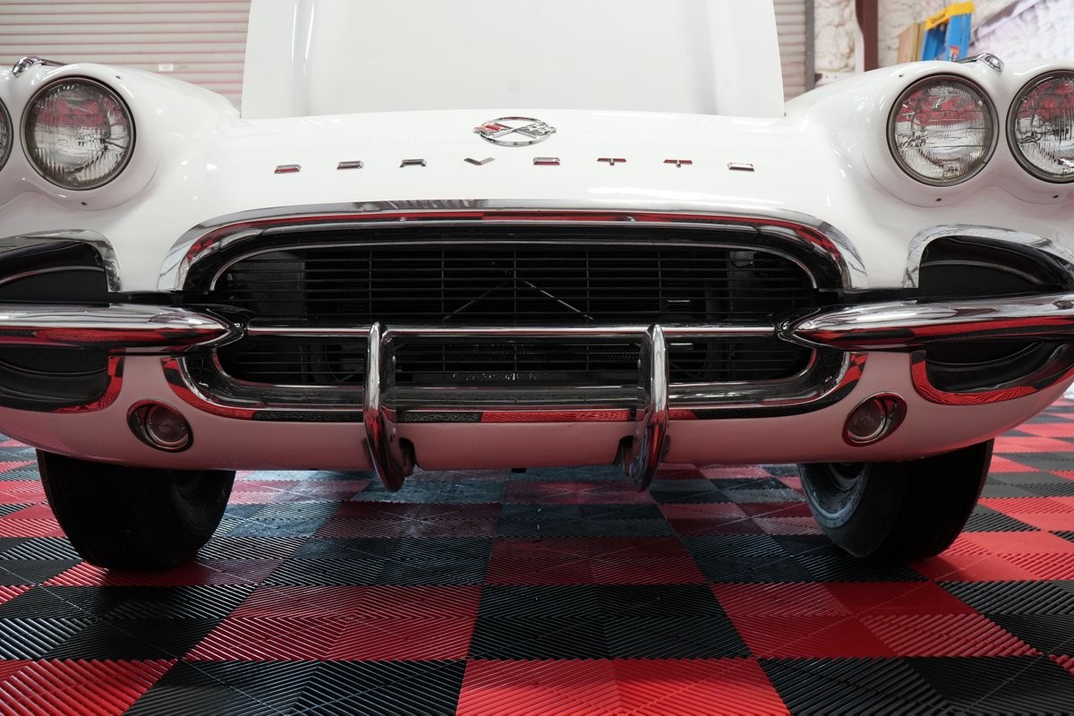 Chevrolet-Corvette-1962-Convertible-13