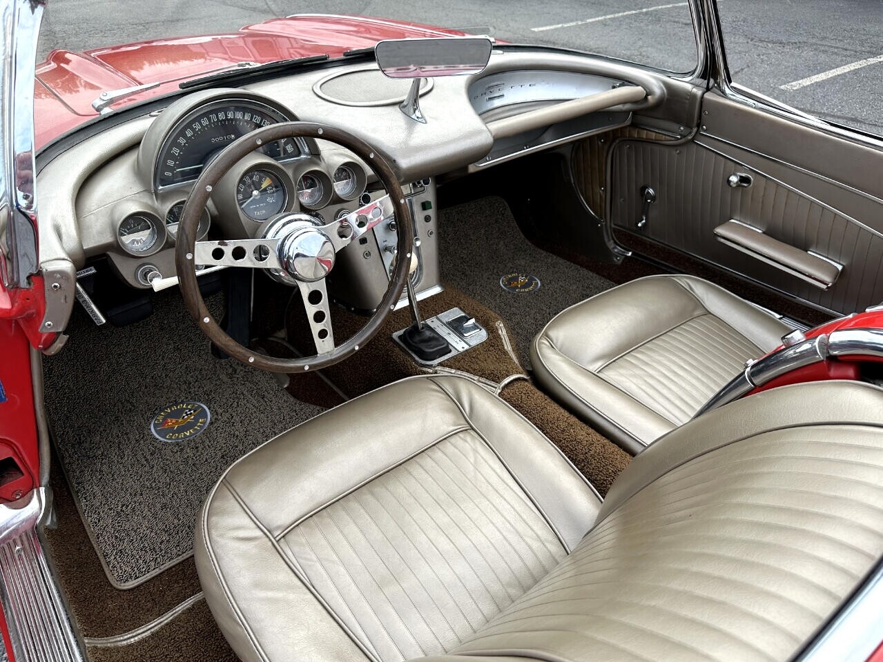 Chevrolet-Corvette-1962-Convertible-13
