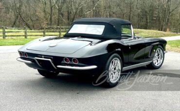 Chevrolet-Corvette-1962-Convertible-13