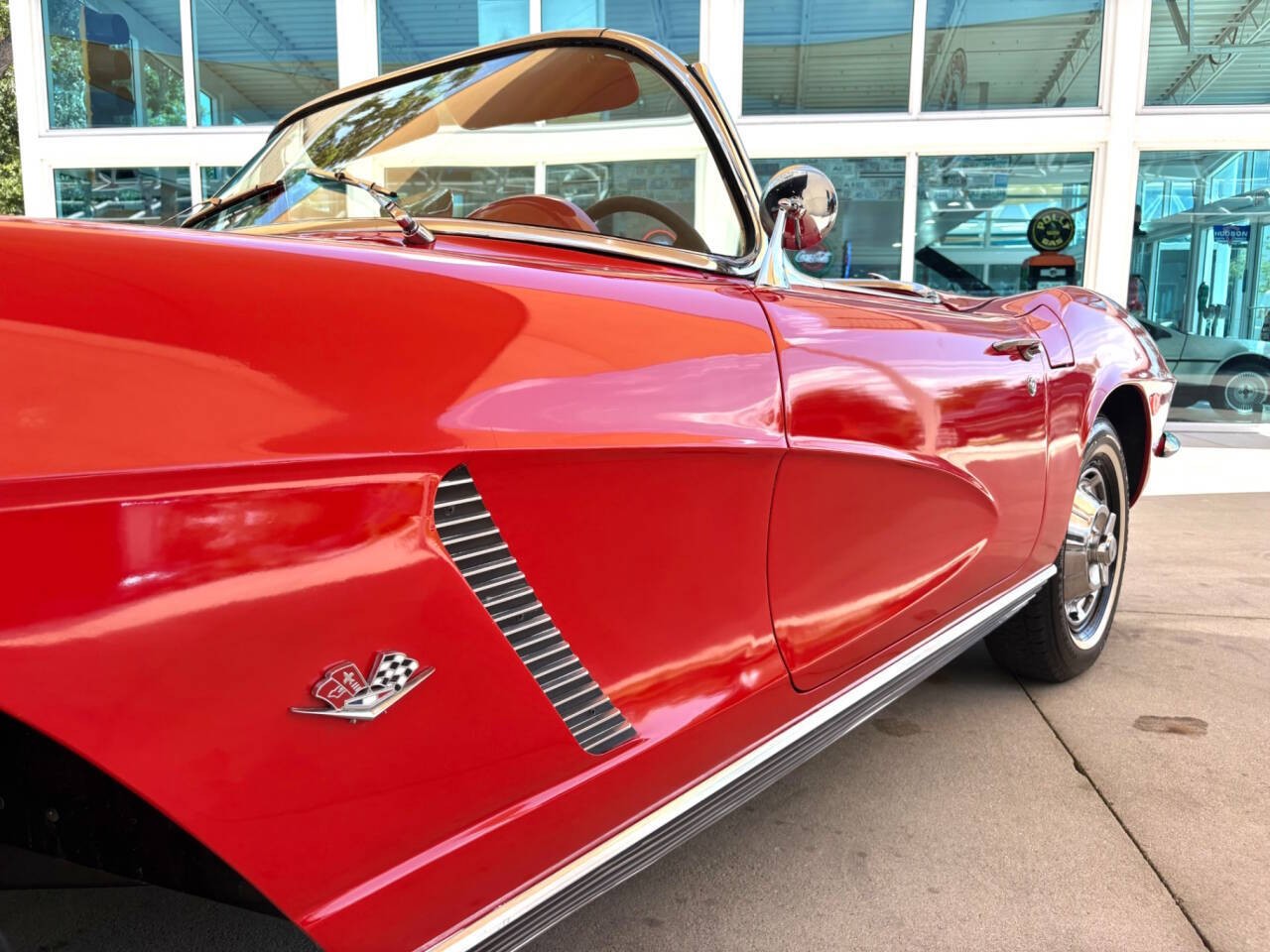 Chevrolet-Corvette-1962-Convertible-14