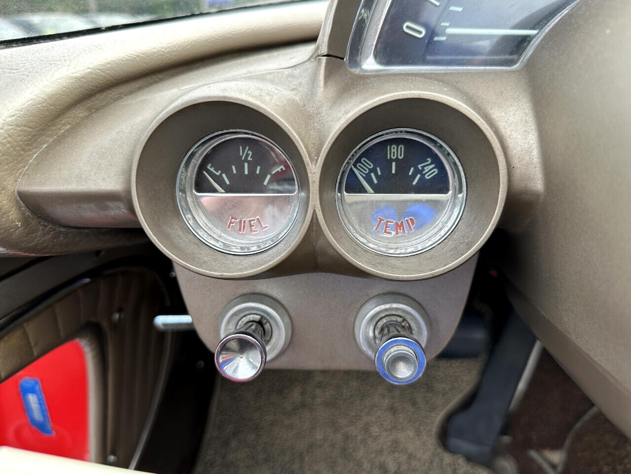 Chevrolet-Corvette-1962-Convertible-14