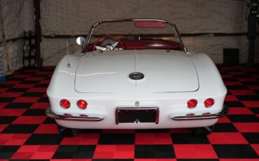Chevrolet-Corvette-1962-Convertible-15